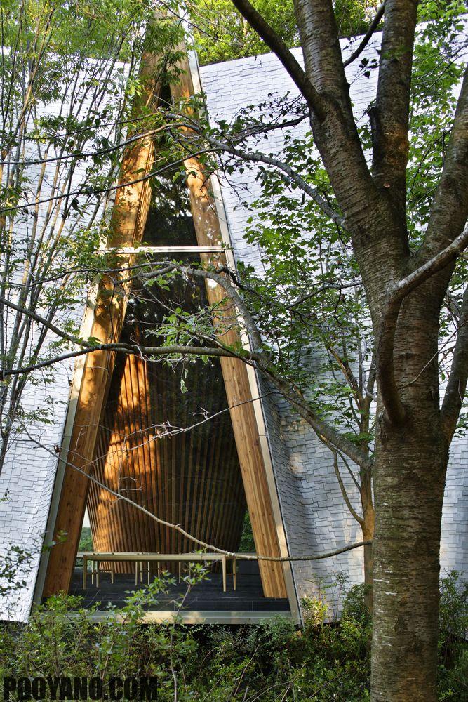 معماری یک نمازخانه کوچک در دل جنگل