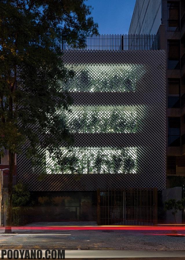 نمای دفتر اداری ریو با نمای فلزی مشبک و گیاهان