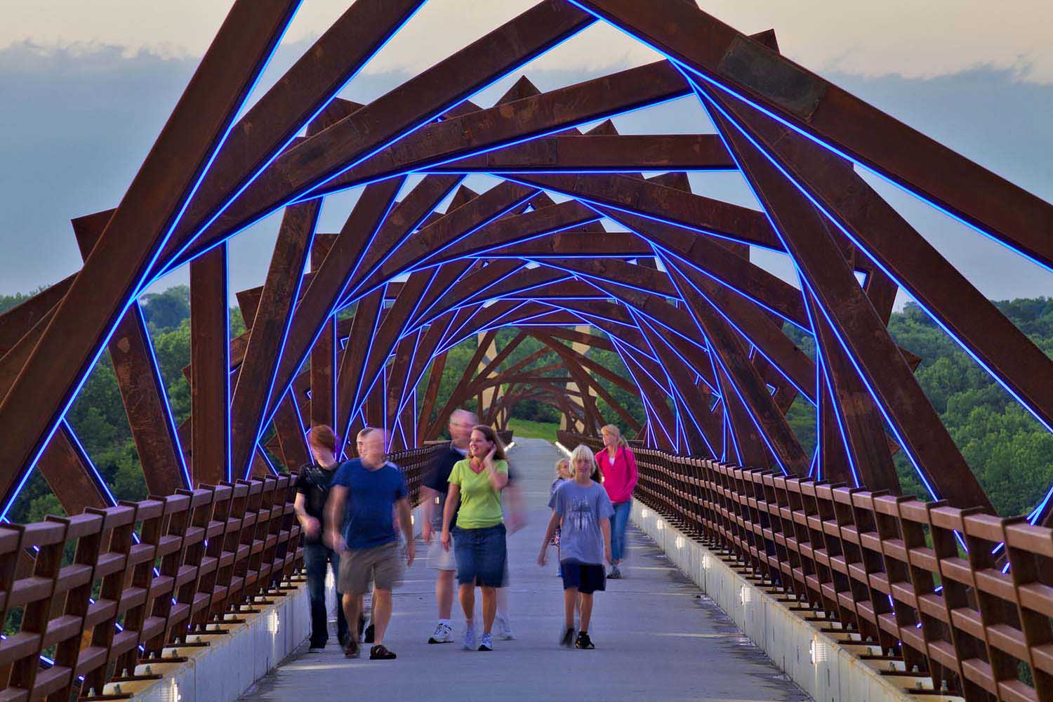 طراحی پل با طاق بست های ممتد بلند ؛ شرکت معماری طراحی و برنامه ریزی RDG