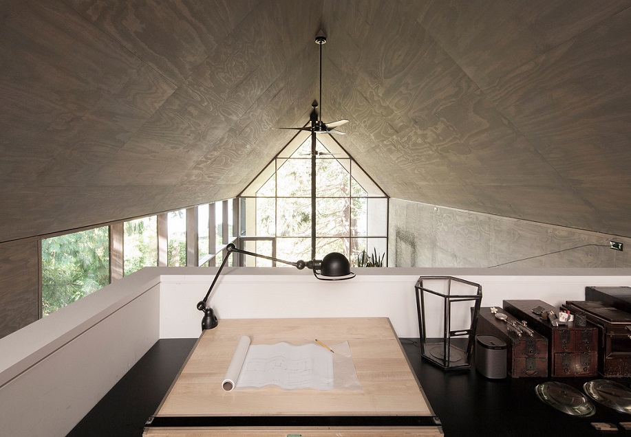 طراحی خانه اسکله ای با مناظری به دقت انتخاب شده از میان پوشش گیاهی سرسبز موجود 