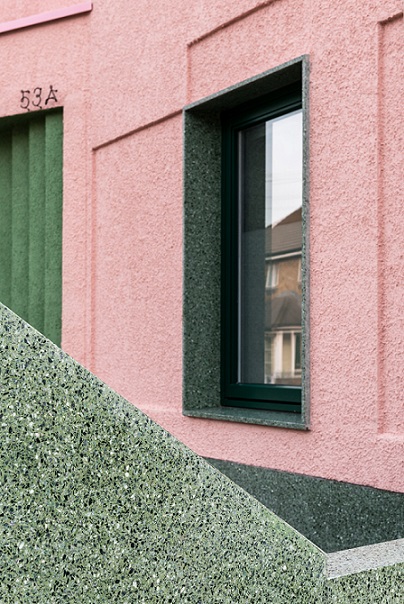 طراحی نمای ساختمان سبز و صورتی