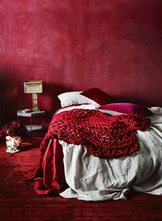 ویژگی های رنگ قرمز در دکوراسیون اتاق خواب بیشتر آشنا شوید با پویانو