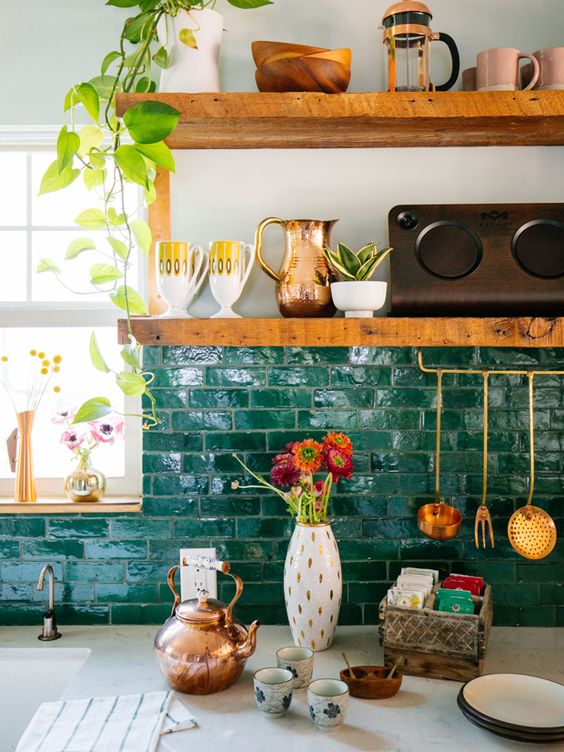 دیوار های آشپزخانه با کاشی پوشانده شده باشند رنگ