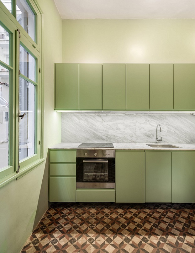 کابینت های ساده و بدون نقش آشپزخانه در رنگ سبز پاستلی