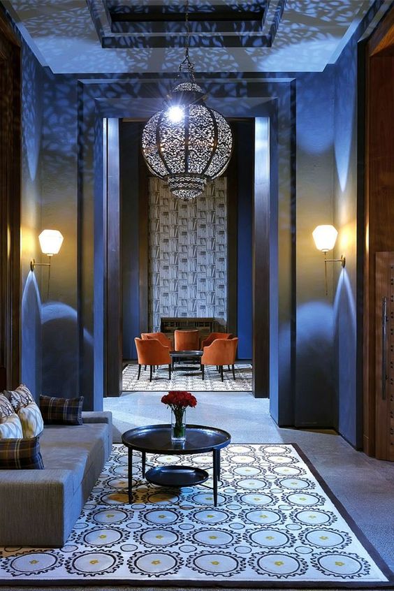 سبک مراکشی در طراحی داخلی با چلچراغ های بزرگ