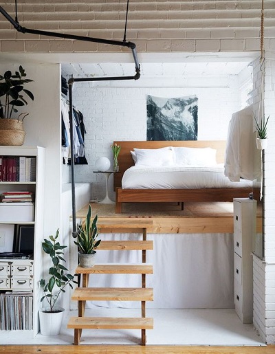 یک نردبان کوچک می تواند راه رسیدن به فضای خواب از کف اتاق باشد. 