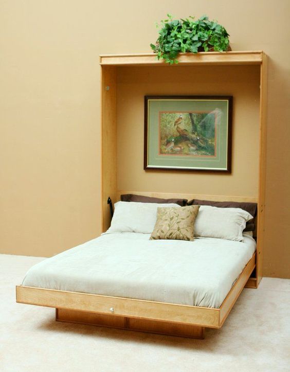 استفاده از تاج تخت خواب باعث می شود تا ارتفاع اتاق بلندتر احساس شود.