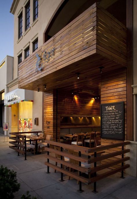 رستوران هایی که از طراحی، تشکیلات، نورپردازی و فضای مناسبی بهره مند باشند،